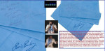 Originele foto van blauw satijnen shawl gesigneerd door Elvis